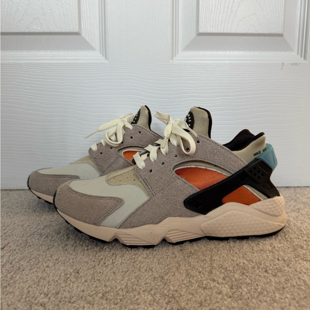 Women’s Nike Huarache Koromogae Size 9